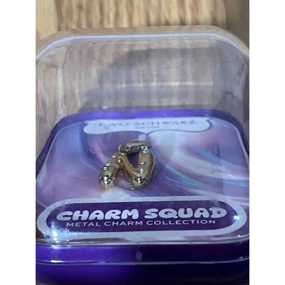 FAO Schwarz Charm Squad Metal Initial N Charm Silver Tone Crystal New in Box